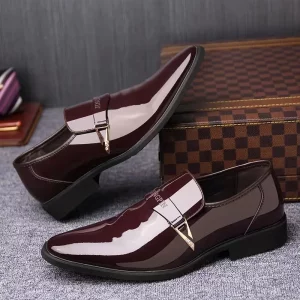 2025 Leather Shoes for Men Patent Leather Mens Casual Oxford Shoes Moccasin Glitter Male Footwear Designer Business Casual Shoes